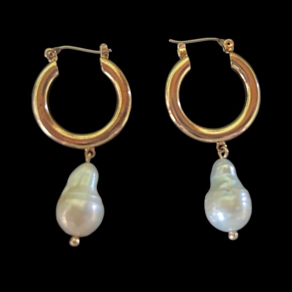 Golden Baroque Pearl Hoop Drop Earrings Coastal - Picture 3 of 7